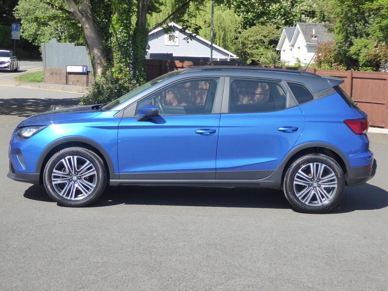 SEAT ARONA